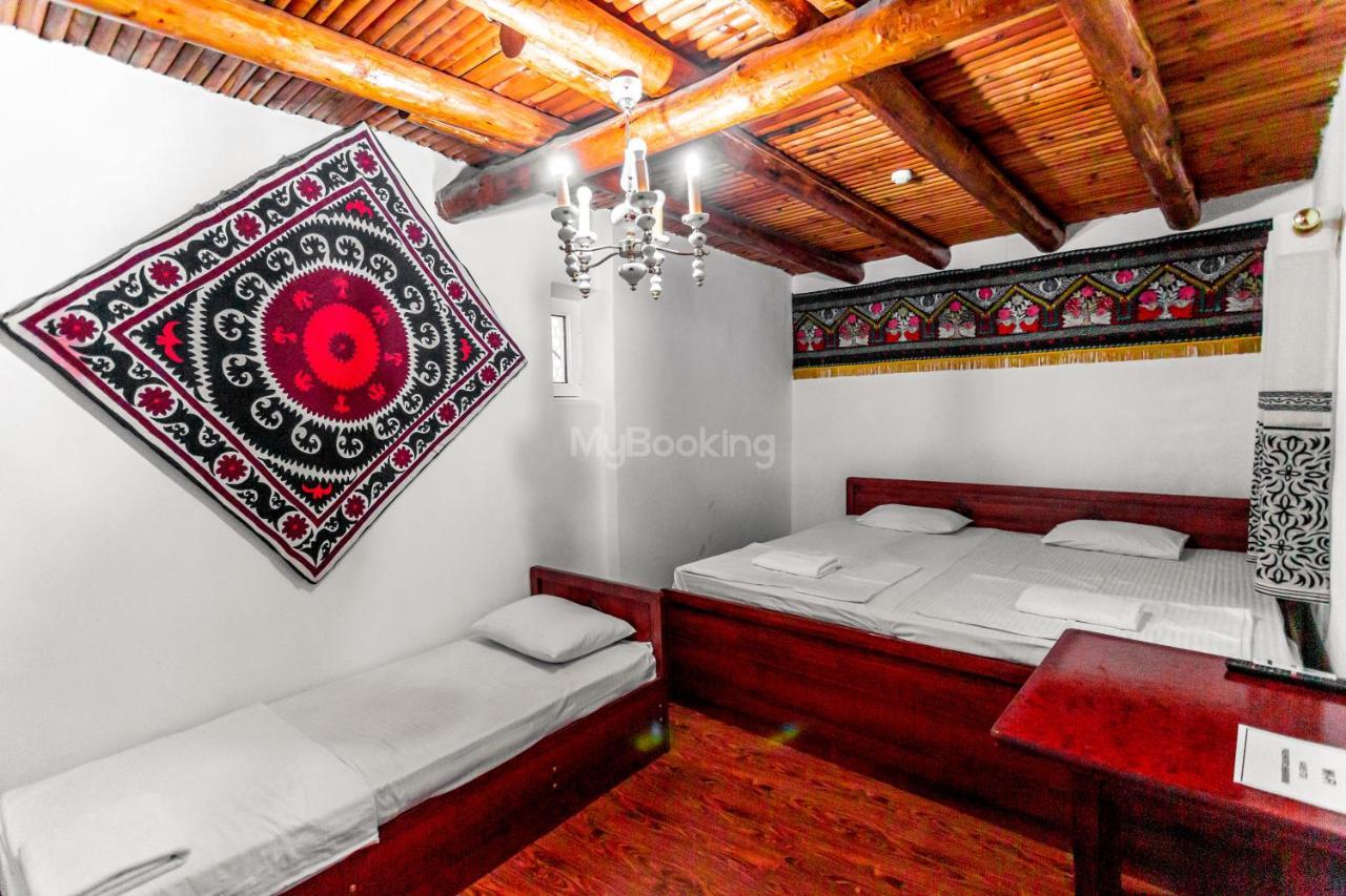 Hotel Okhun Madrasah15Th-16Th Century Buchara Exterior foto